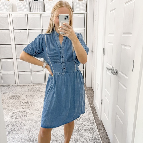 THESHIRT Dresses & Skirts - NEW THESHIRT Button Up Chambray Dress